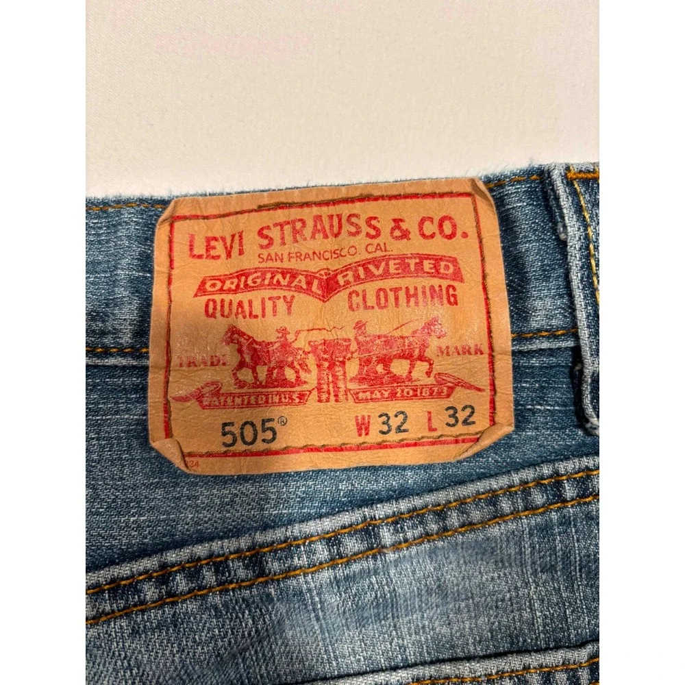 Levis 505 Regular Fit Jeans Mens W32 L32 Medium Wash Distressed Straight Leg